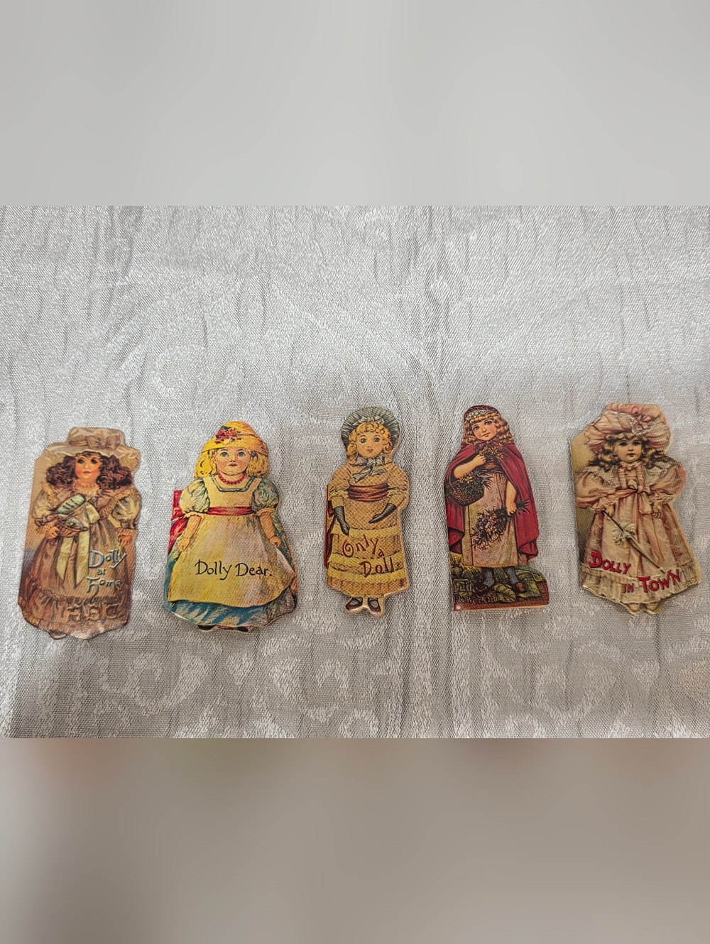 Vintage 1982 Set of Five Die-Cut Doll Books For Girls & Boys & Magnifying Glass